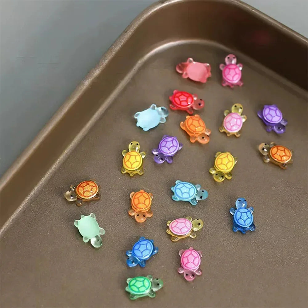 100 Mini Glowing Turtles - Resin Luminescent Figurines for Micro Landscapes & Fairy Garden Decor
